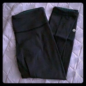 Lululemon reversible wonder under crop